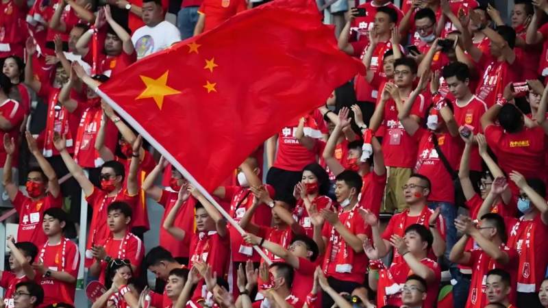 足球转会窗口期资讯需求暴涨倒逼数据源响应提速